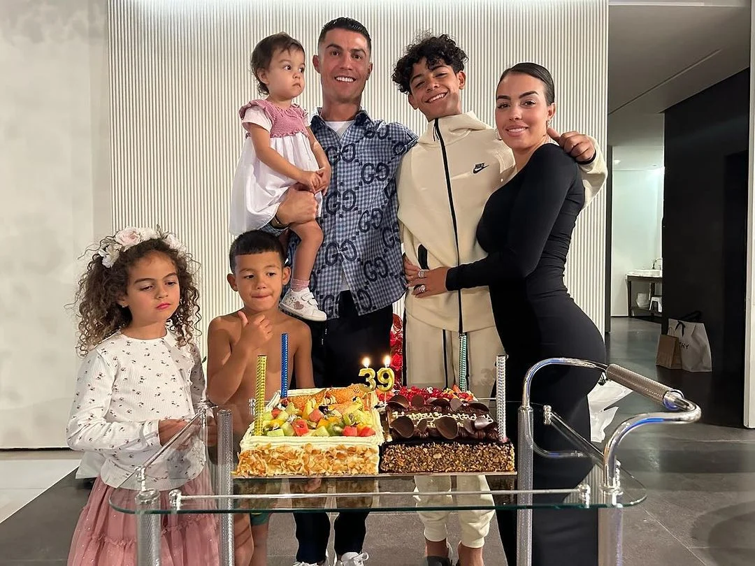 Ronaldu doğum gününü belə qeyd etdi - FOTO 