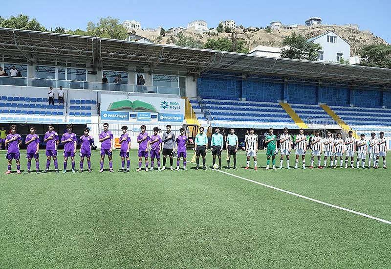 U-15 Liqasının qalibləri mükafatlandırıldı 