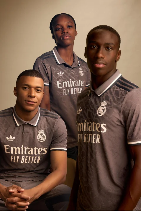 "Real Madrid" üçüncü formasını təqdim etdi - FOTO 
