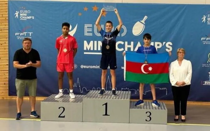 Azərbaycan tennisçisi Fransada medal qazandı 