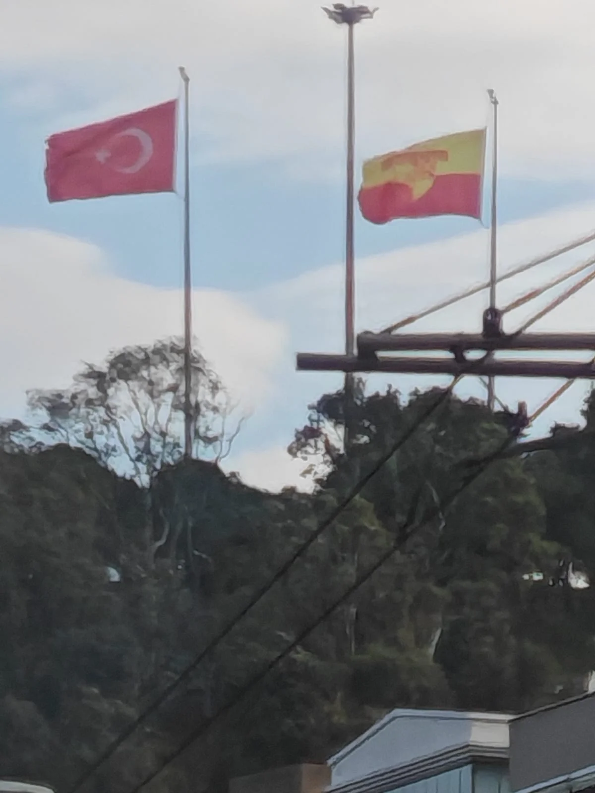 İzmir: Dalğaların qucaqladığı şəhər 