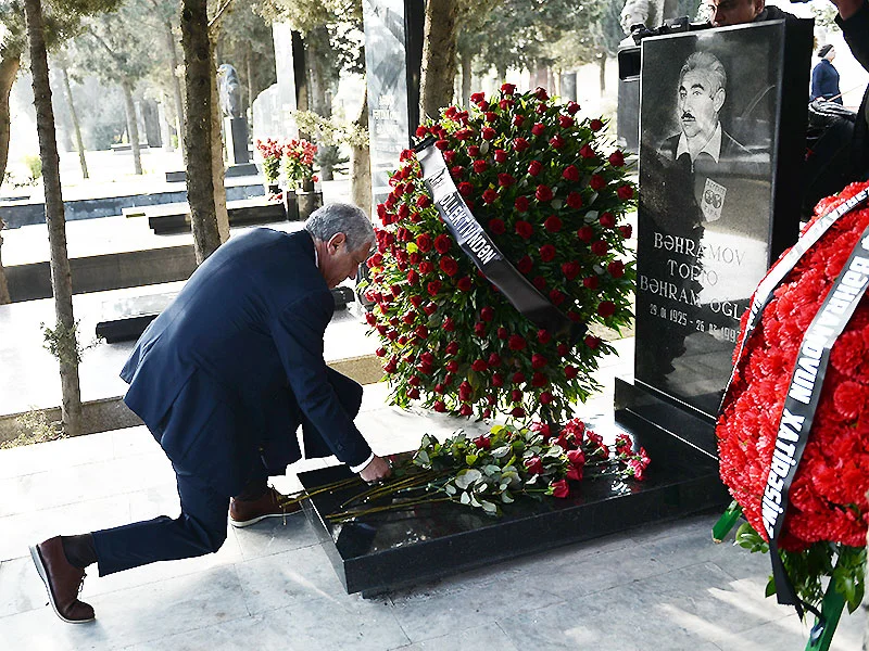 Tofiq Bəhramovun xatirəsi yad olunub - Fotolar 