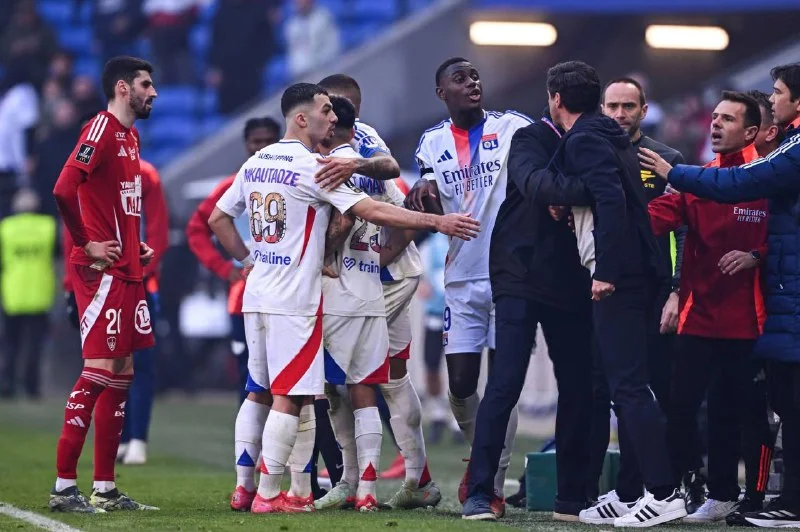 Fonseka özündən çıxdı - Onu Fransa futbol tarixinin ən sərt cəzası gözləyir 