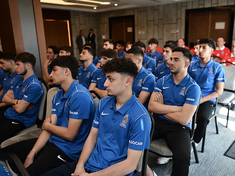 AFFA rəhbərliyi U-21-in düşərgəsini ziyarət edib 