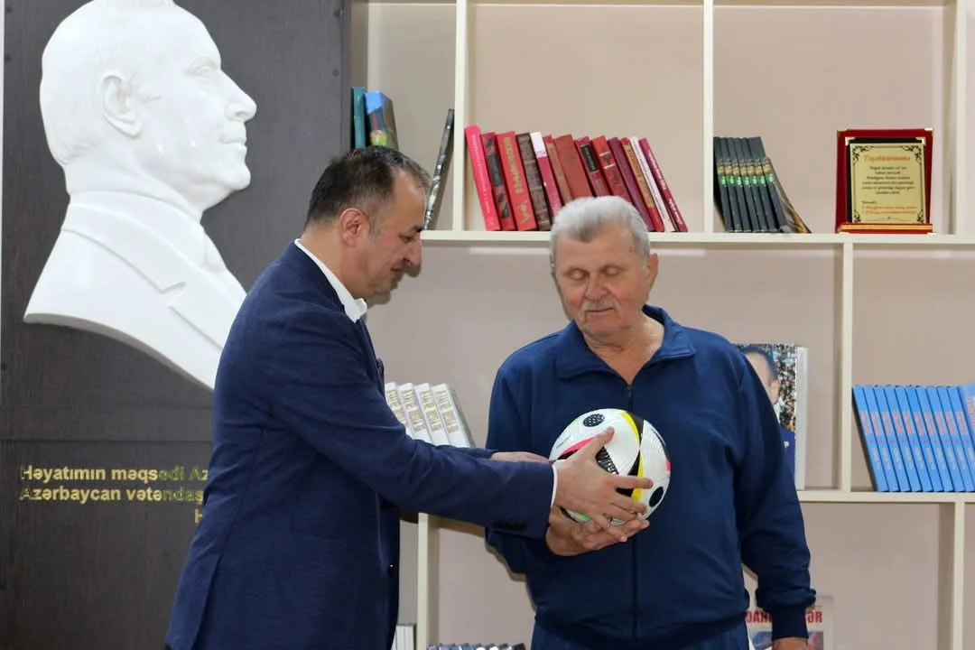"Neftçi"nin əməkdaşları qocalar evində - FOTO 