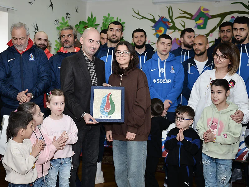 Milli üzvləri uşaq evində - FOTOLAR 