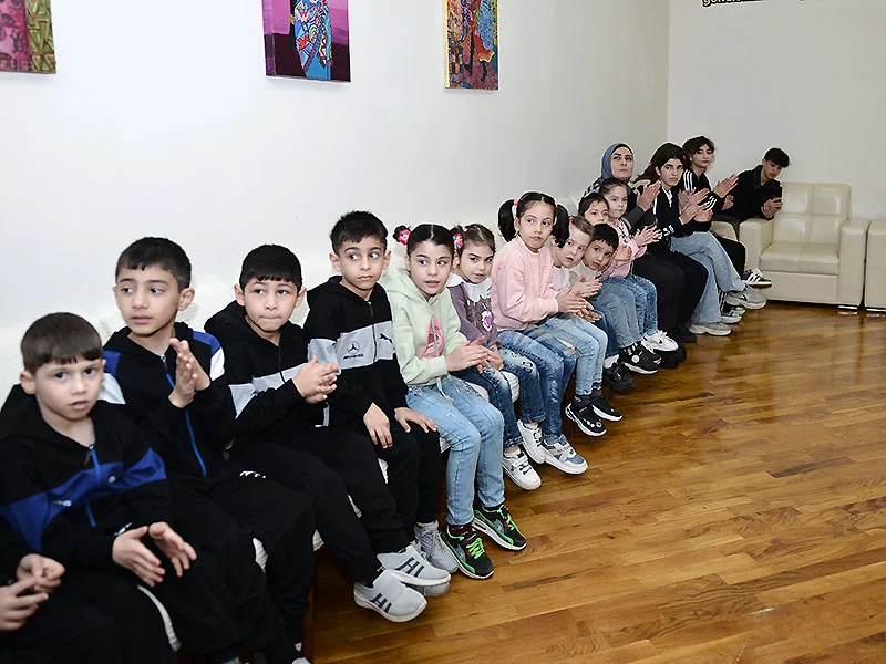 Milli üzvləri uşaq evində - FOTOLAR 