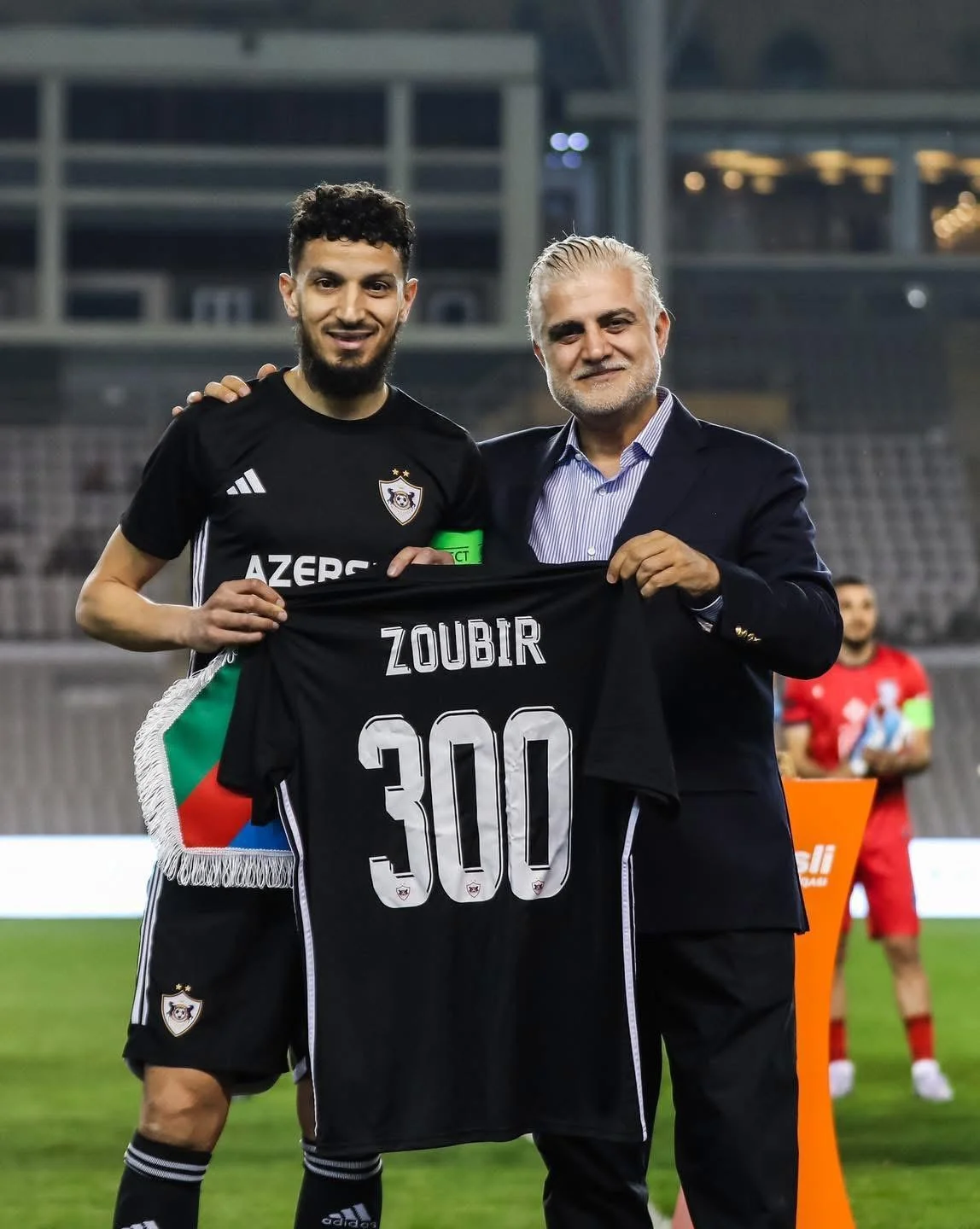 Tahir Gözəldən Zubirə xüsusi hədiyyə - FOTO 