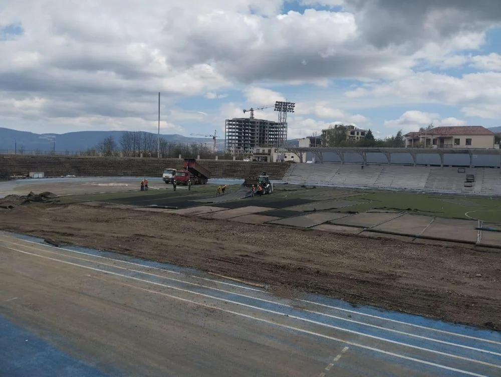 Xankəndi stadionu yenidən qurulur - FOTOLAR 