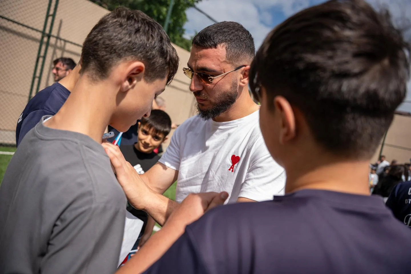 "Qarabağ" Şuşada 1 nömrəli məktəbi ziyarət etdi - FOTO 