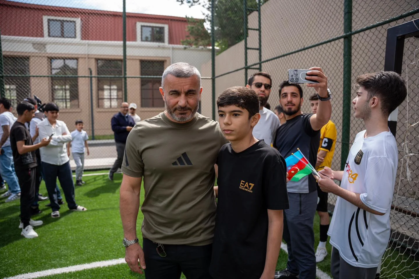 "Qarabağ" Şuşada 1 nömrəli məktəbi ziyarət etdi - FOTO 