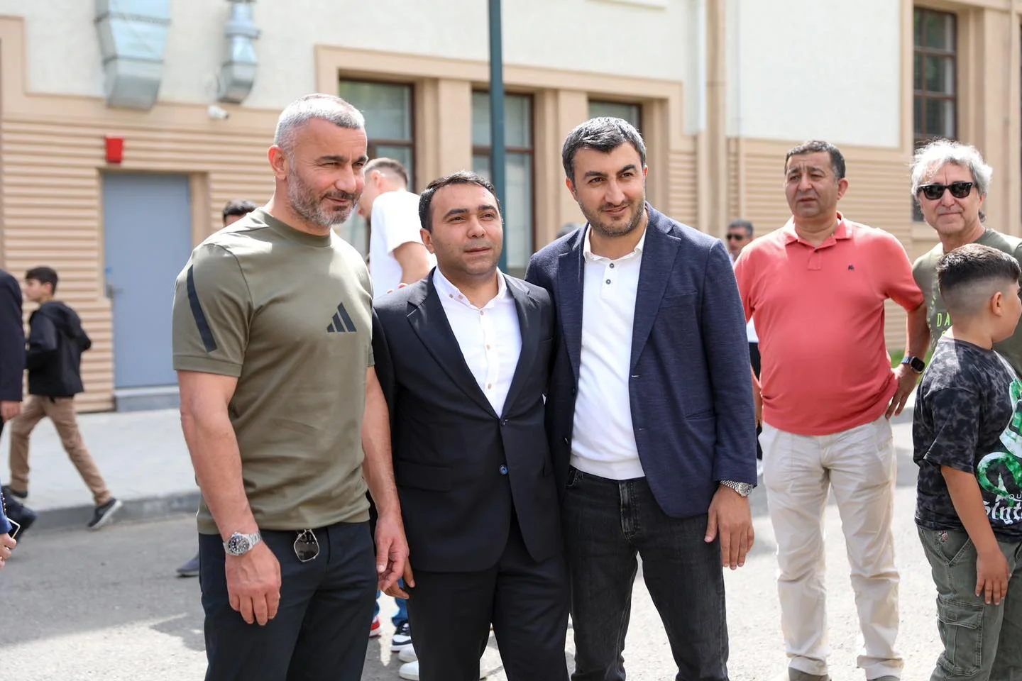 "Qarabağ" Şuşada 1 nömrəli məktəbi ziyarət etdi - FOTO 