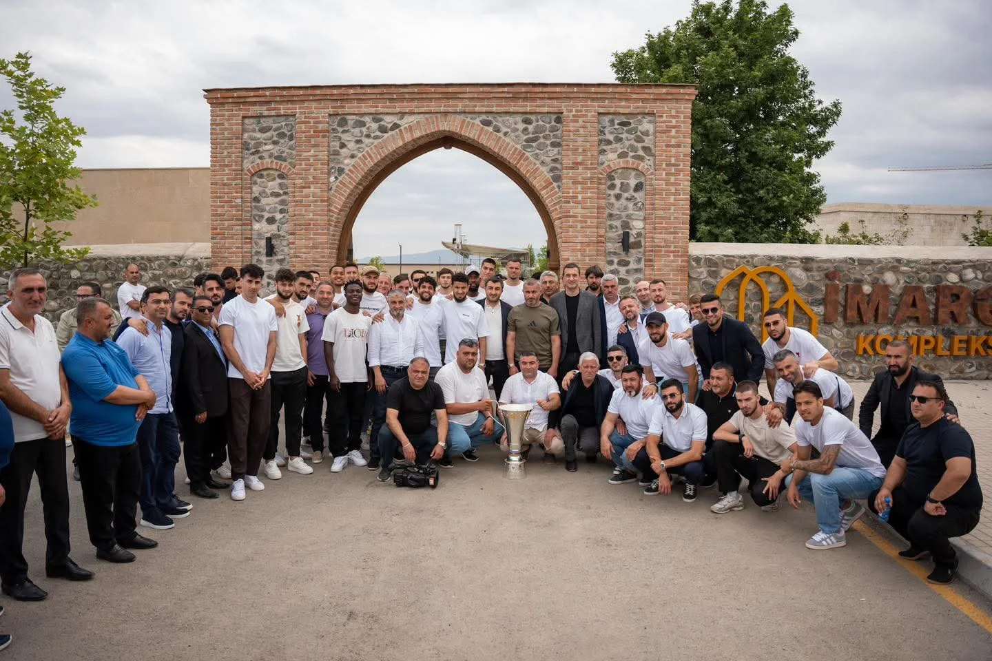 "Qarabağ" "İmarət"də - FOTO 