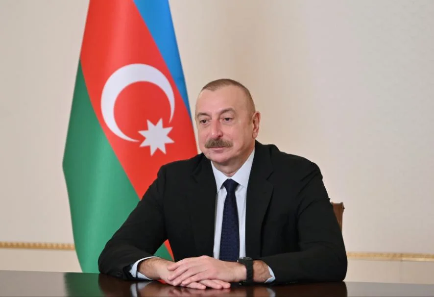Prezident idmançılara ev verdi 