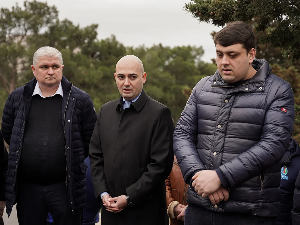 AFFA rəhbərliyi Anatoli Banişevskinin məzarını ziyarət etdi - Fotolar 