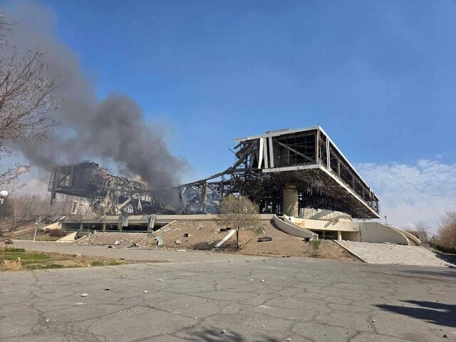 İran bombardman edilmiş stadionun şəkillərini yayaraq FİFA-ya müraciət etdi - FOTO 
