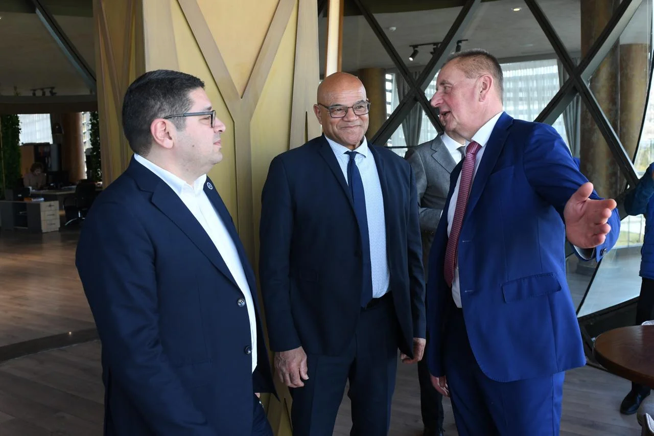 Beynəlxalq federasiya rəhbərləri Bakıda avarçəkmə məşqlərini izlədilər 