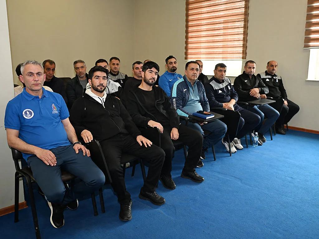 Elit Məşq Layihəsinin yeni rəhbəri Mirbağır İsayev məşqçilərlə görüşdü 