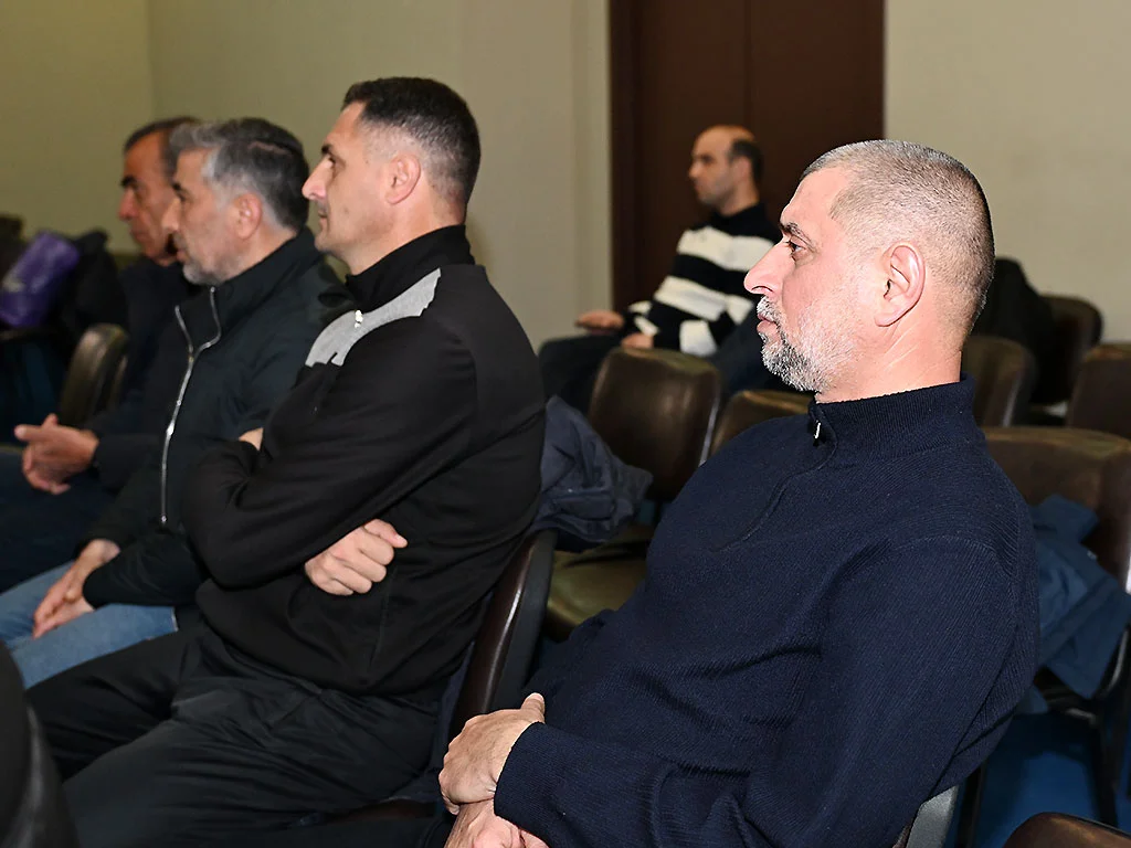 Elit Məşq Layihəsinin yeni rəhbəri Mirbağır İsayev məşqçilərlə görüşdü 