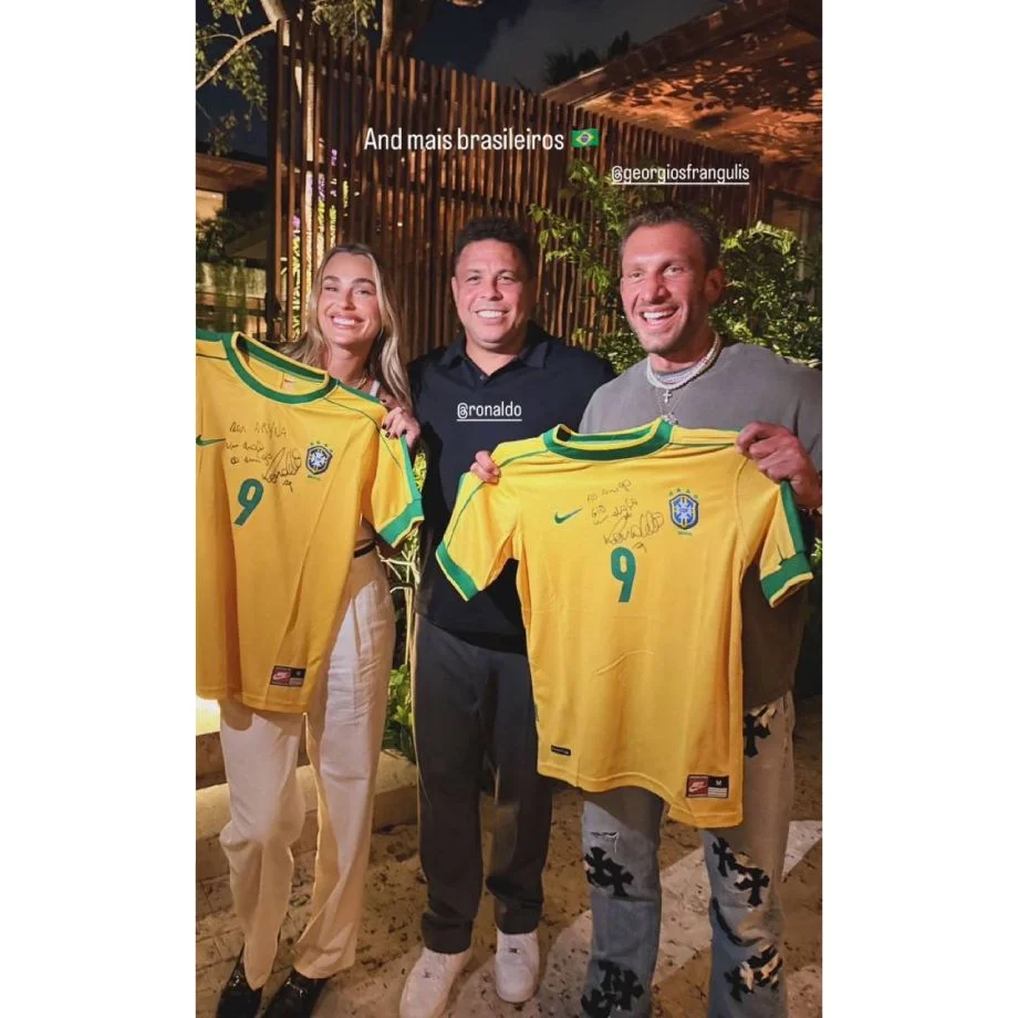 Sobolenko Ronaldodan aldığı hədiyyəni sosial şəbəkələrdə paylaşdı - FOTO 