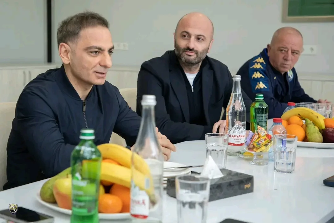 Gəncənin polis rəisi "Kəpəz"in Akademiyasına baş çəkib 
