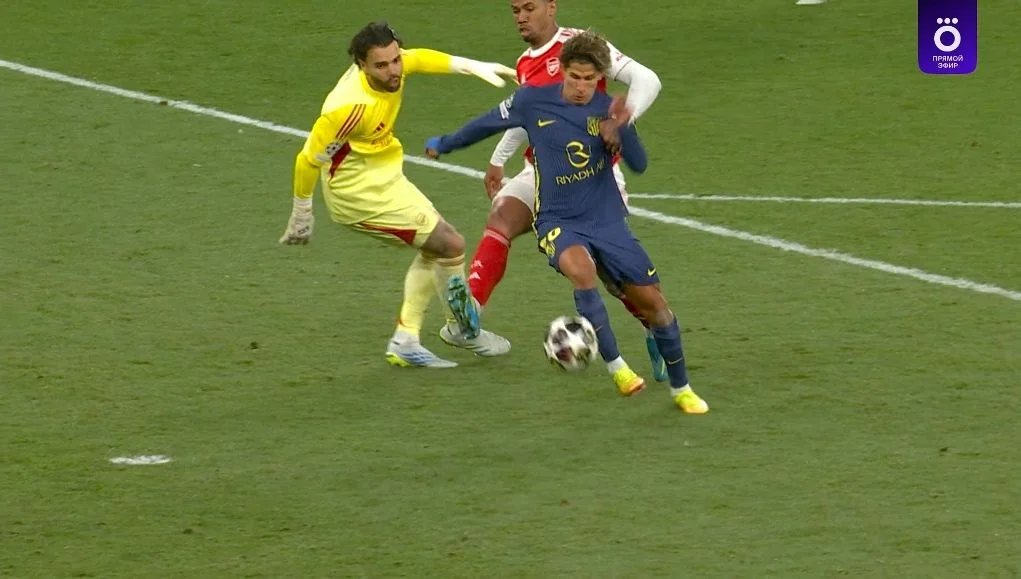 "Arsenal" - "Atletiko" matçının hakimi kobud səhvə yol verdi - FOTO 