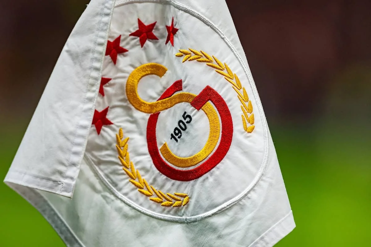 İstanbul nəhəngi 71 milyonluq transferin astanasında 