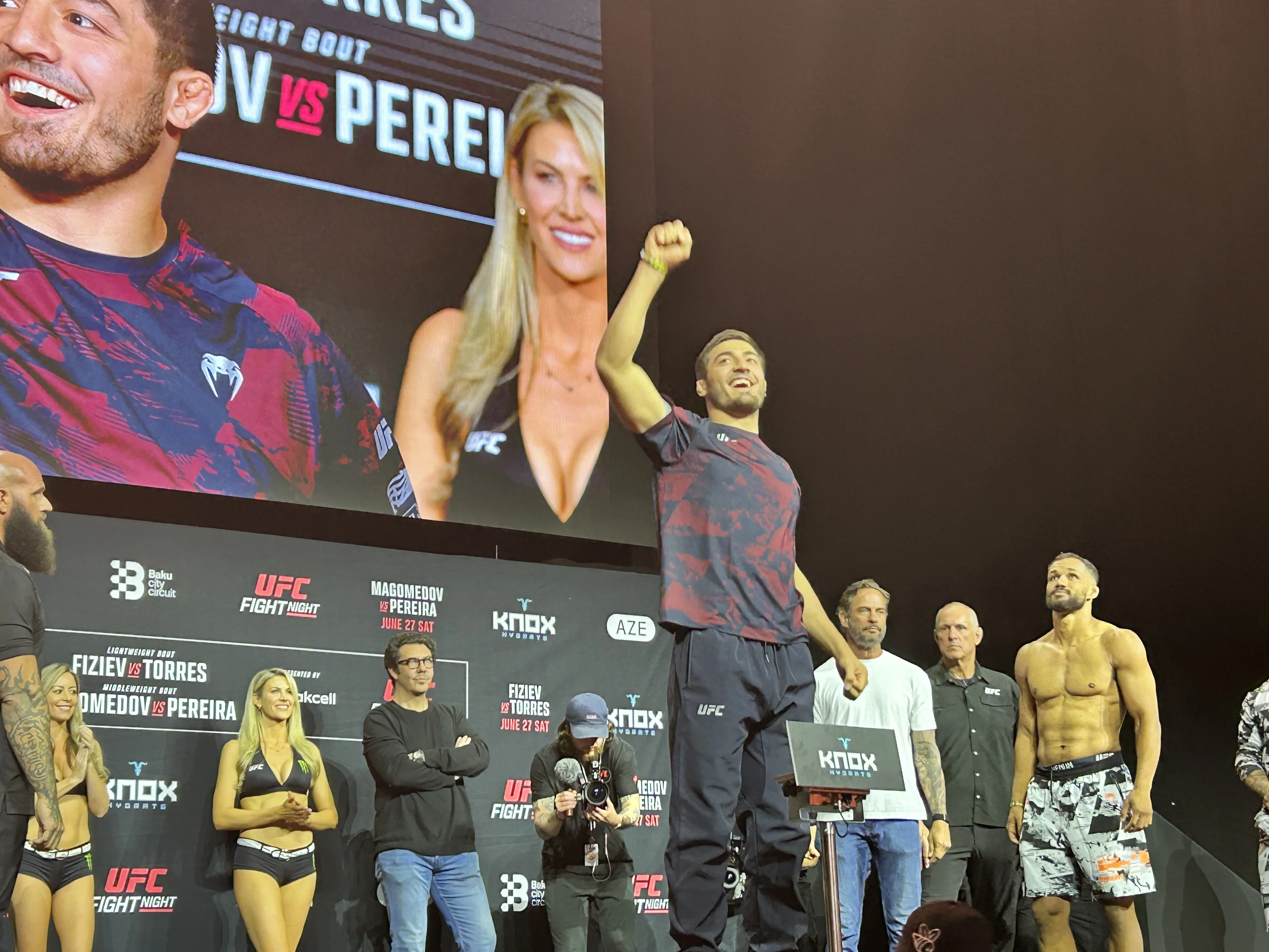 UFC-nin təntənəli çəkiölçmə mərasimi başlayır - FOTOLAR 