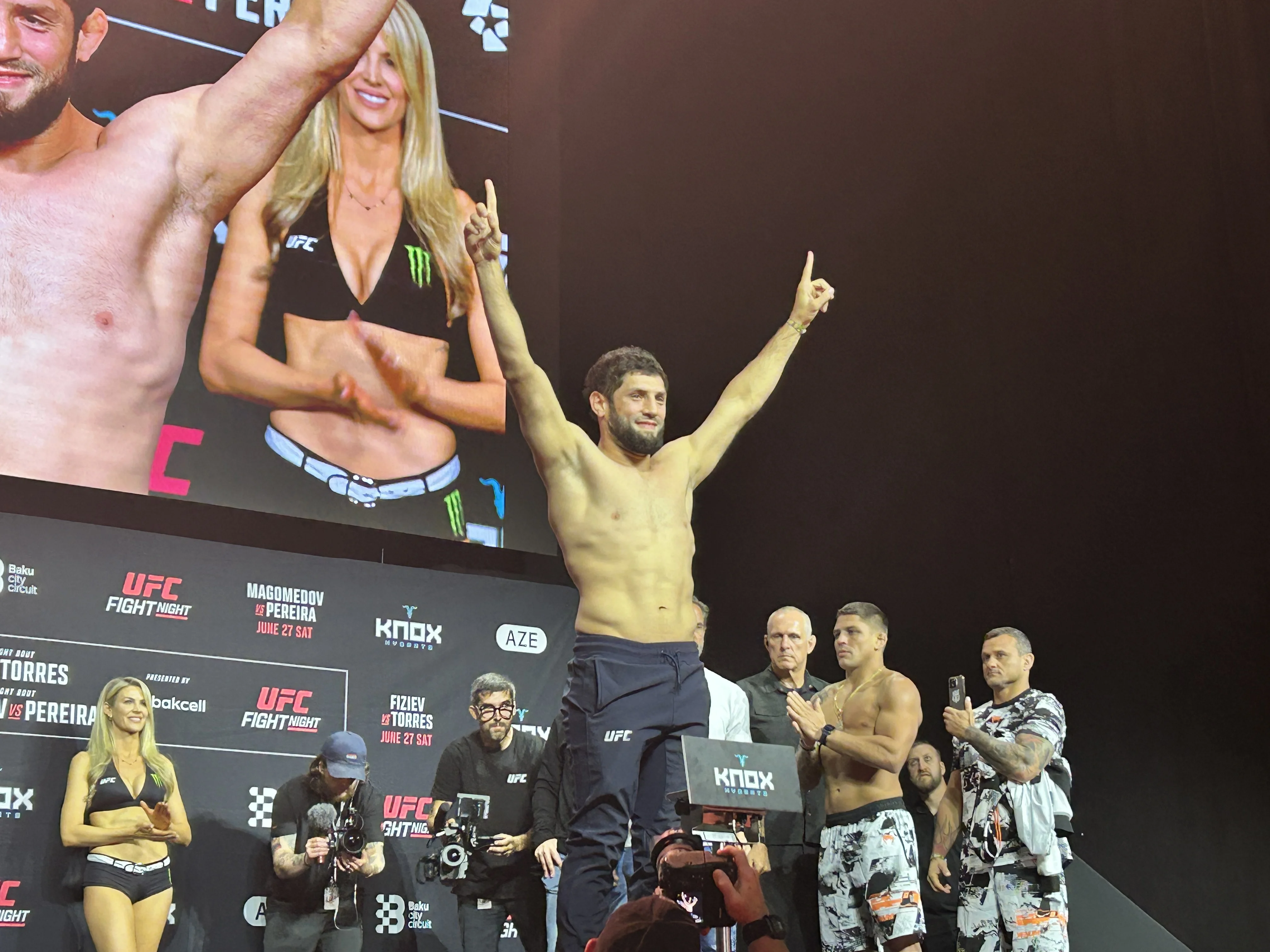 UFC-nin təntənəli çəkiölçmə mərasimi başlayır - FOTOLAR 