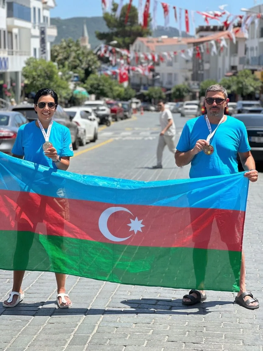 İki azərbaycanlı idmançıdan beynəlxalq uğur: Üzgücülük marafonunda qalib oldular - FOTOLAR 