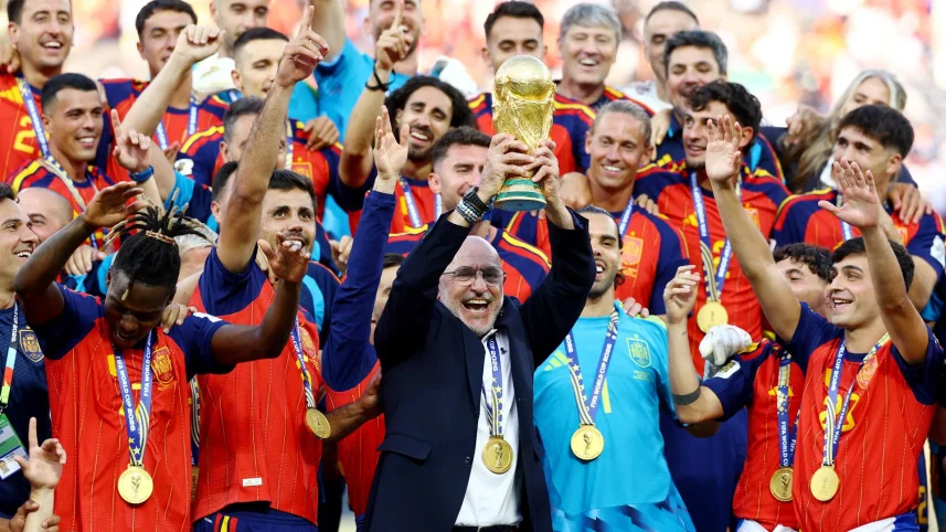 Luis de la Fuente 2030-cu ildə də İspaniyanın baş məşqçisi olacaq? 