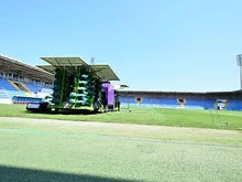 “Liv Bona Dea Arena”da ot örtüyü yenilənir - FOTOLAR 