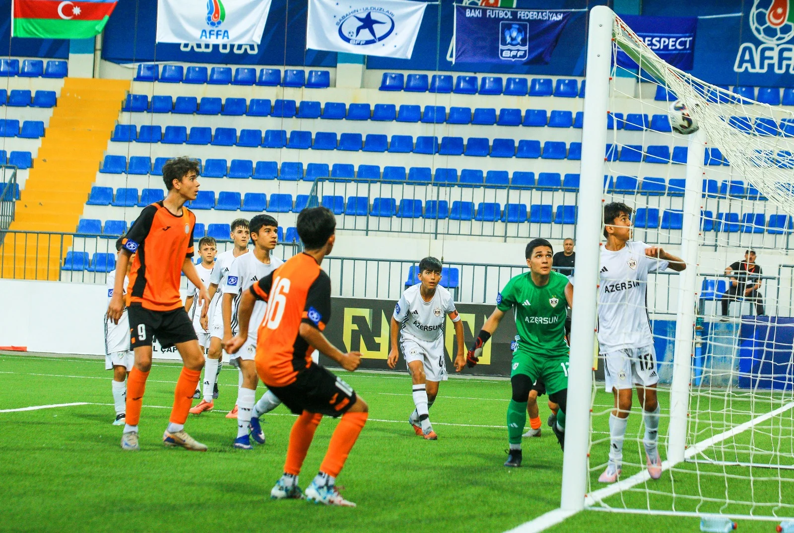 "Sabahın Ulduzları": "Qəbələ" böyük hesabla uduzdu, "Qarabağ" inamlı qələbə qazandı 