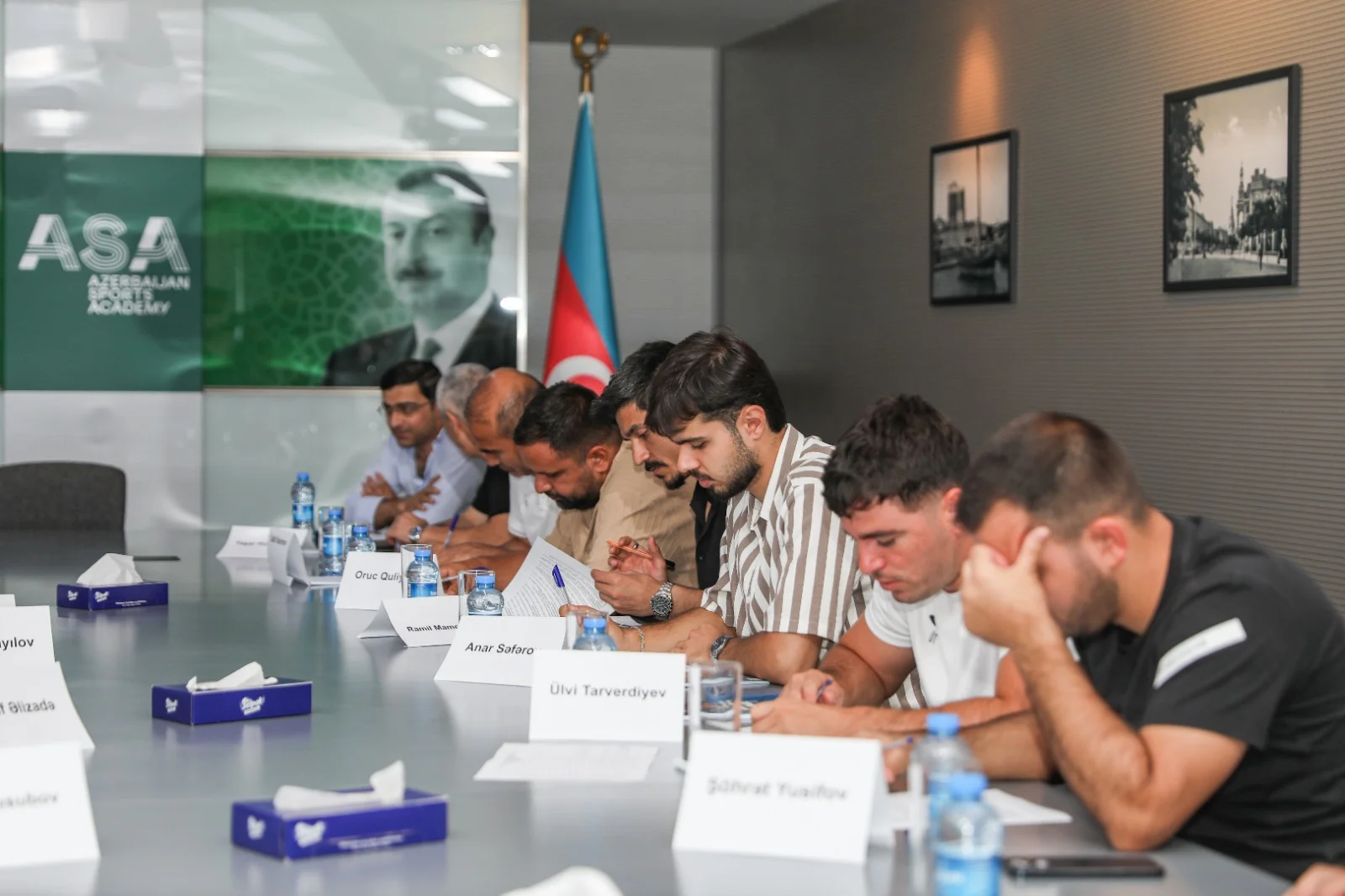"Qarabağ" məşqçilərin peşəkar inkişafına yönəlmiş yeni təlim proqramına start verdi 