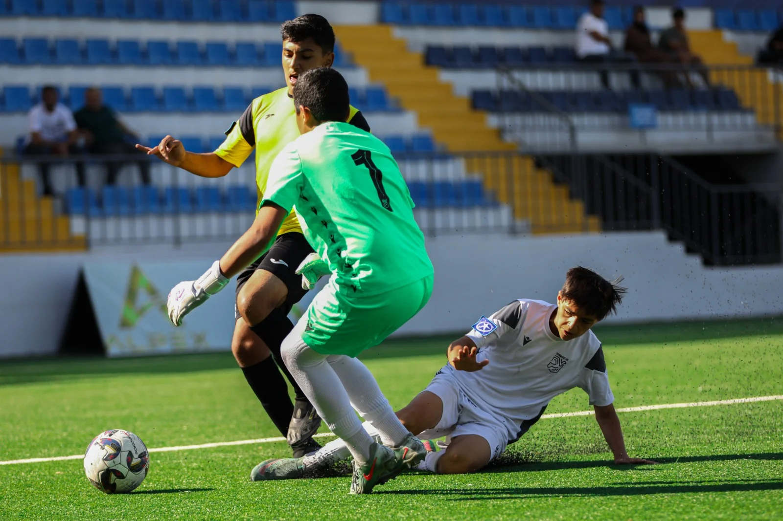 “Sabahın Ulduzları": "Qarabağ", "Qəbələ" və "Sumqayıt" 3 xalı 5 qolla qazandı - Nəticələr/Fotolar 