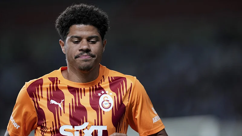 "Qalatasaray" ulduz futbolçusu ilə bağlı qərarını verdi 