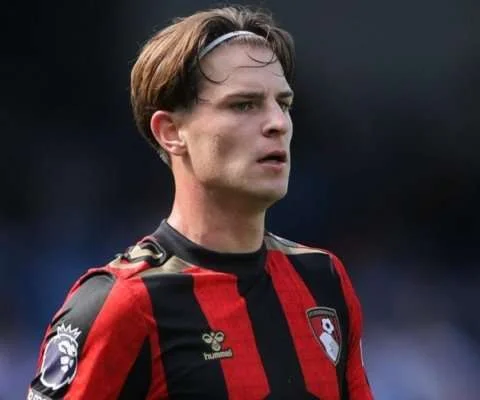 “Liverpul” Aleks Skottun transferində favoritdir 