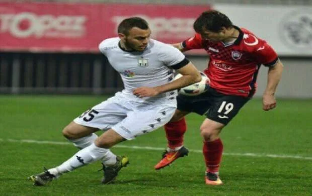 "Neftçi" müdafiəçisini "Səbail"ə buraxmır- SƏBƏB 
