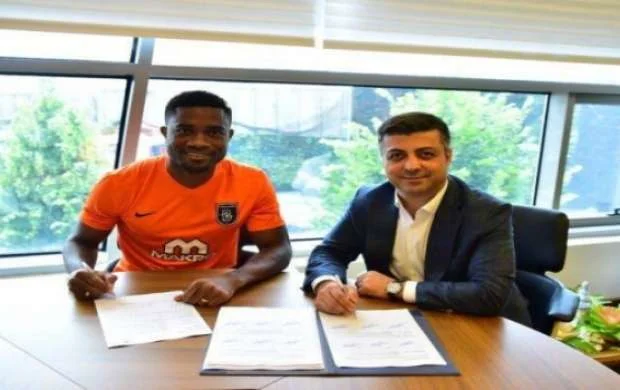 "Qalatasaray"ı başqa İstanbul klubuna dəyişdi- RƏSMİ 