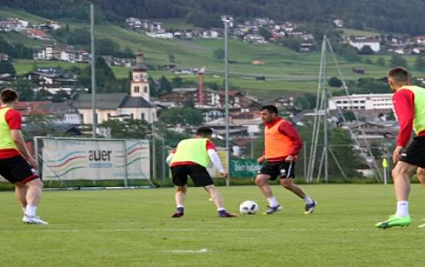 İki futbolçu “Qəbələ”yə qoşuldu 