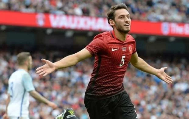 Avropa nəhəngi türk futbolçu alır: 30 milyon (RƏSMİ) 