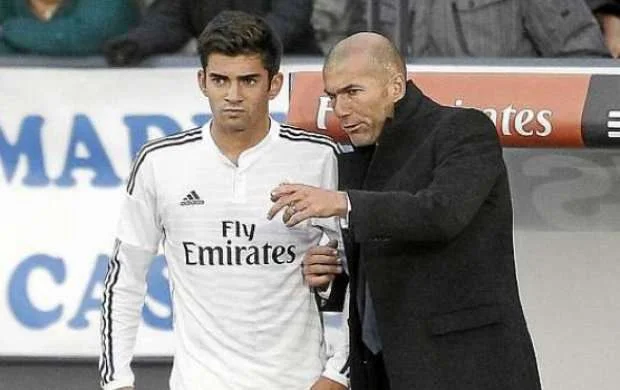 Zidan "Real"dan ayrıldı - Yeni klubu 