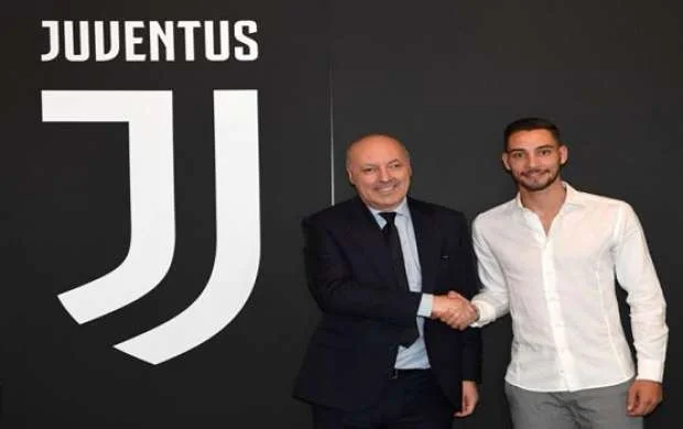 "Milan"ın futbolçusu "Yuventus"da - RƏSMİ 