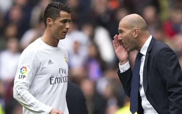 Zidandan Ronaldo açıqlaması: gedir, qalır? 