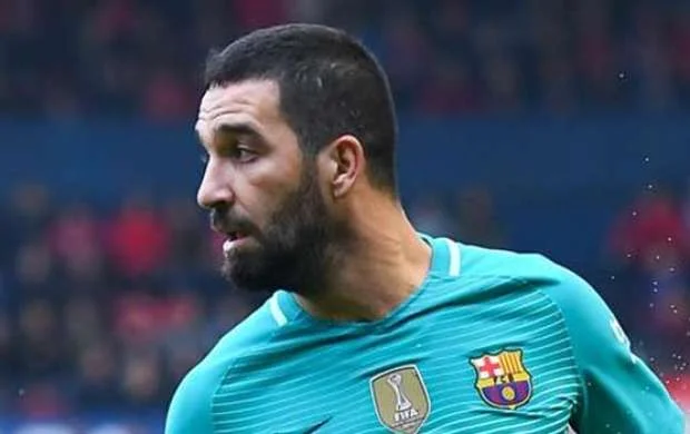 Arda Turana yeni təklif: 4,5 milyon maaş və kapitanlıq 
