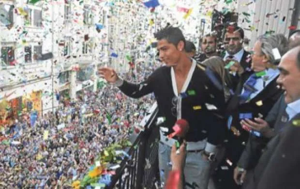 Türkiyənin müxalifət partiyası Ronaldonu mitinqə çağırdı 