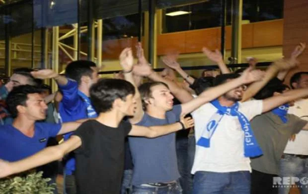 "Qarabağ" hava limanındaböyük coşqu ilə qarşılandı - VİDEO - FOTO 