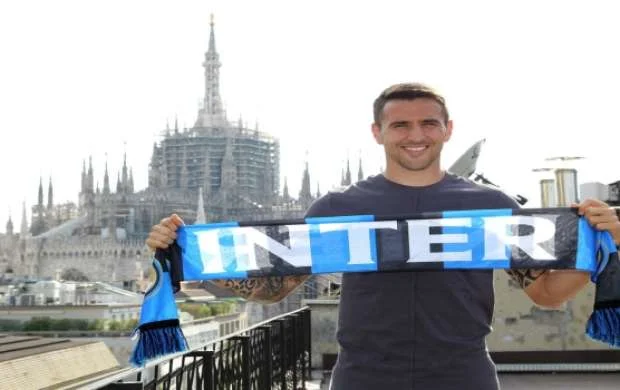 Milan "İnter"i yeni transferini açıqladı- FOTO 