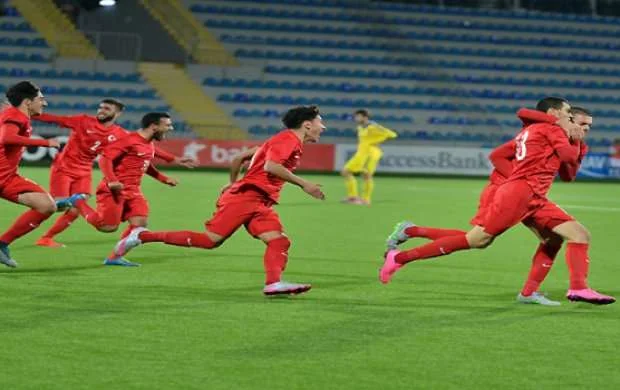 Millimiz aşağı liqa klubunu yendi 