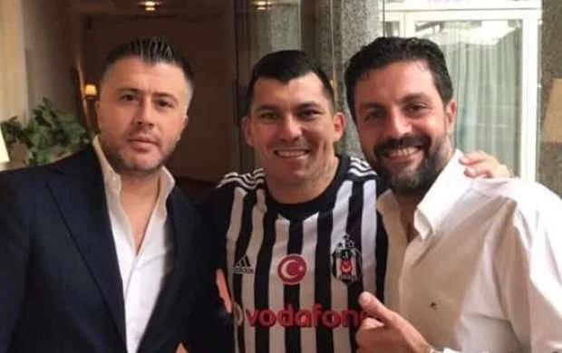 Daha bir dünya ulduzu rəsmən Türkiyə klubunda 